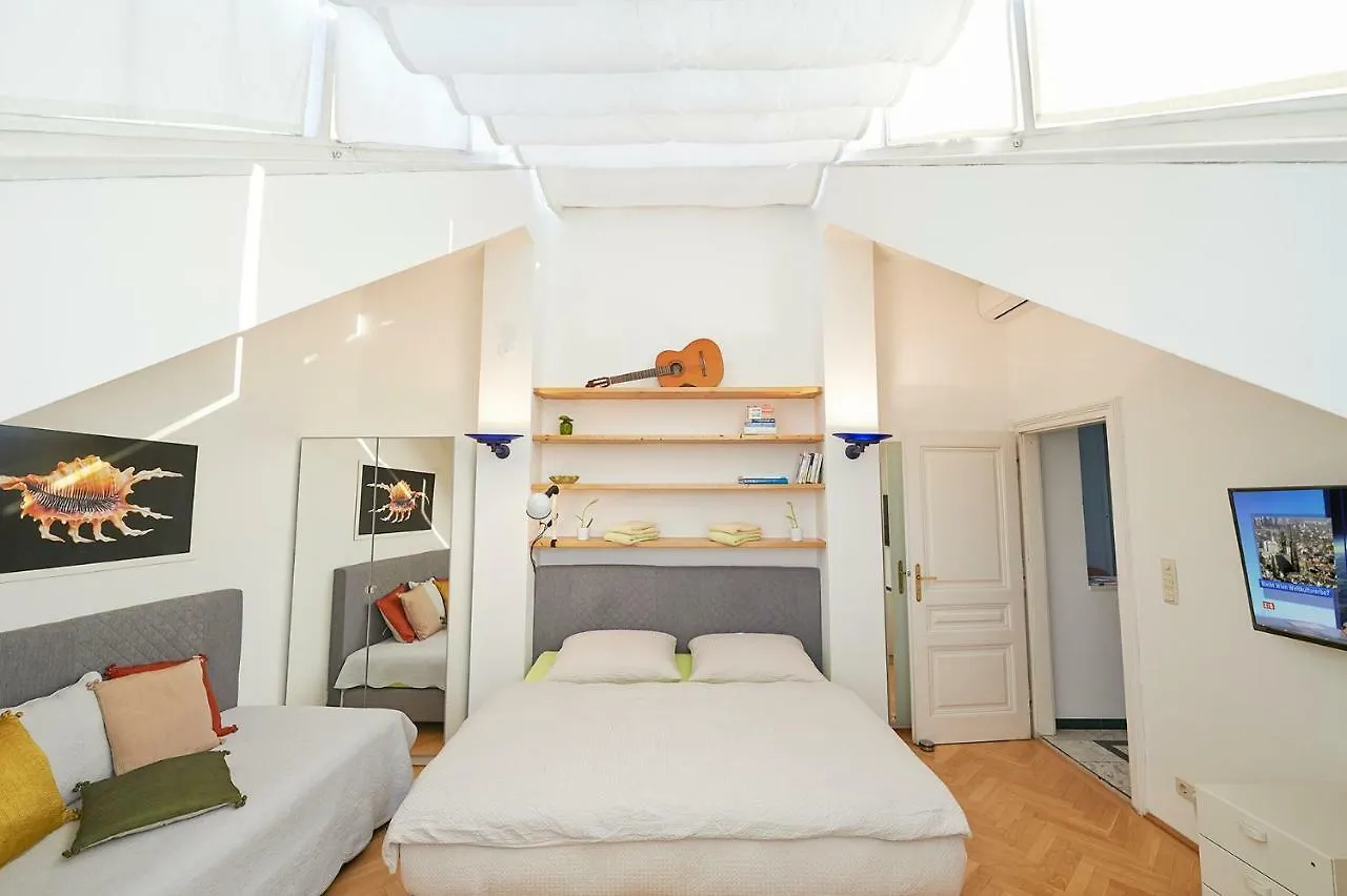 Penthouse Im❤️Wiens 0*, Vídeň